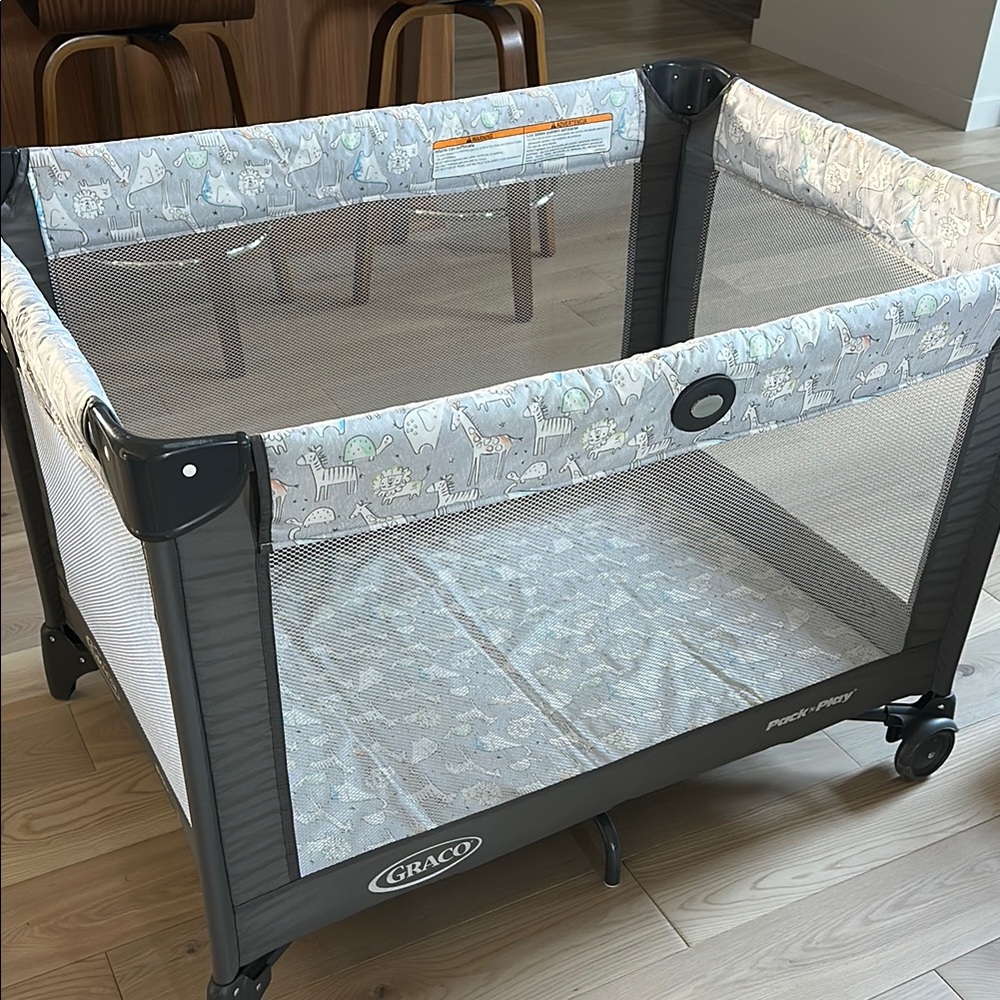 Graco Gray Pack 'n Play Playard